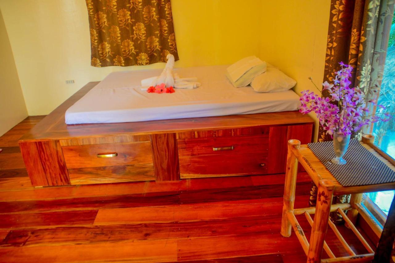 Camaya-An Paradise Beach Resort Malabugas Eksteriør bilde